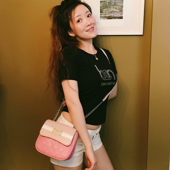 Guess girly pink mini square bag - Picture 9 of 9